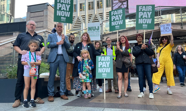 Canary wharf picket Reach picket line