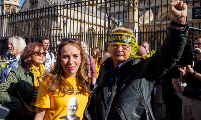  Dominique Pradalié and Stella Morris