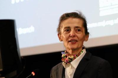 Rumyana Vakarelska wearing a black blazer speaks at DM 2025.